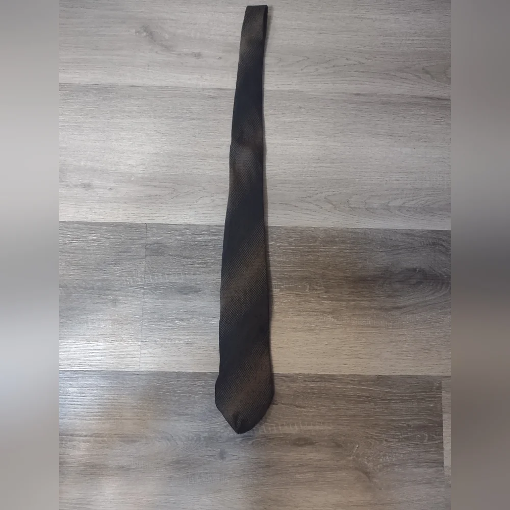 Giorgio Armani Silk Black Patterned Tie